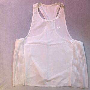 Lululemon side pleats tennis tank white size 4 NEW!